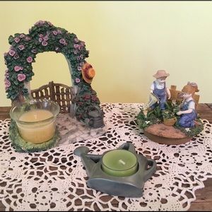 3 Piece set of Flower Garden Themed Decorations
